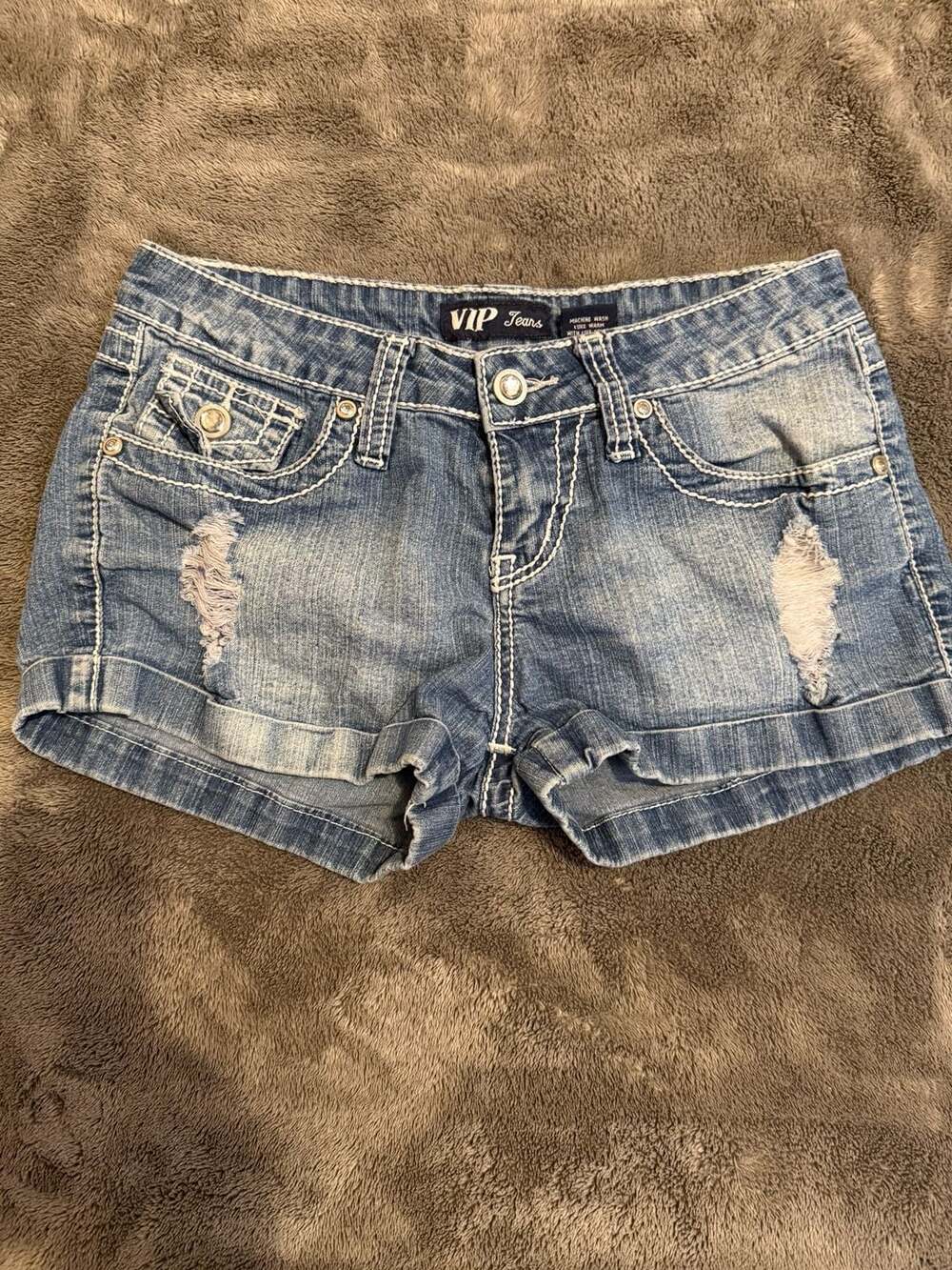 VIP Jeans S-13698 Distressed Denim Cuffed Shorts